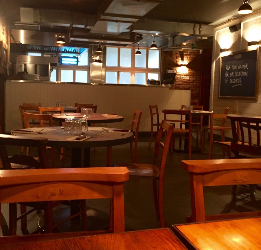 Jamies Pizzeria - Interior